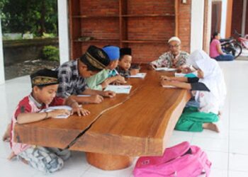 TPQ Kurangi Mistis Negatif