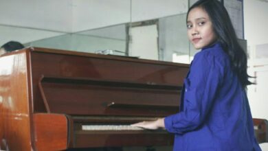 Vio, Antara Es Teh dan Guru Musik