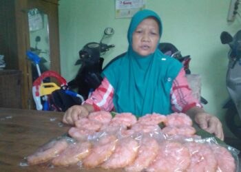 Cuaca Dingin, Kucur Cocok Jadi Camilan Pilihan