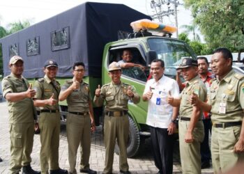 Camat Cepu Terima Truk Operasional Satpol PP