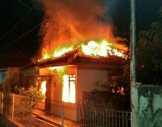 Rumah Kariyanto Terbakar, Kerugian Capai 250 Juta