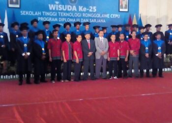 141 Mahasiswa STTR Cepu Diwisuda