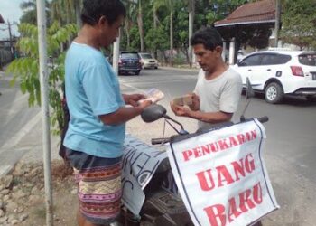 Penukaran Uang Mulai Bermunculan Di Cepu 5 Penukaran uang