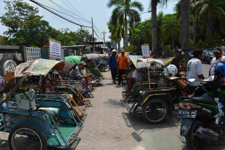 Protes Keberadaan Grab, Pengemudi Bentor Gelar Demo