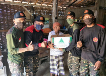 Pandemi Covid-19, Ansor Cepu Bagikan Paket Sembako