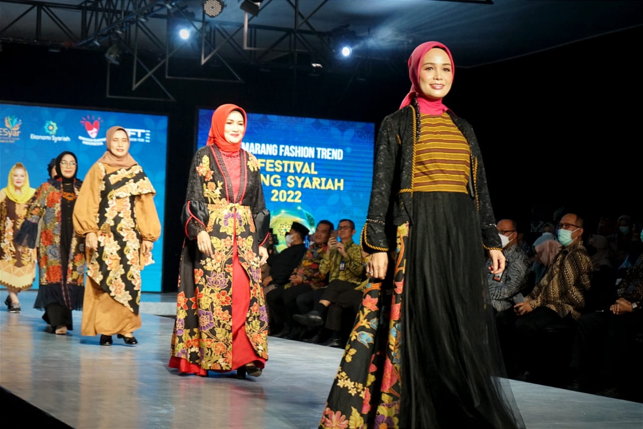 Batik Blora Tampil Memukau di SFT 2022