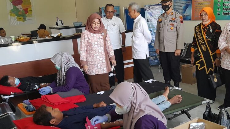 Ada Donor Darah dalam Rangkaian Pengukuhan Forum Genre