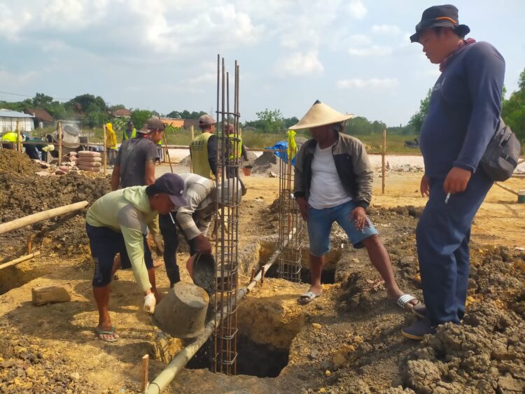 Proyek RPHU Blora Terus Dikebut, Kerahkan Puluhan Pekerja Untuk Lembur