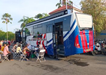 Permudah Warga, Polantas Blora Buka Pelayanan SIM Keliling Saat CFD Di Alun Alun Blora