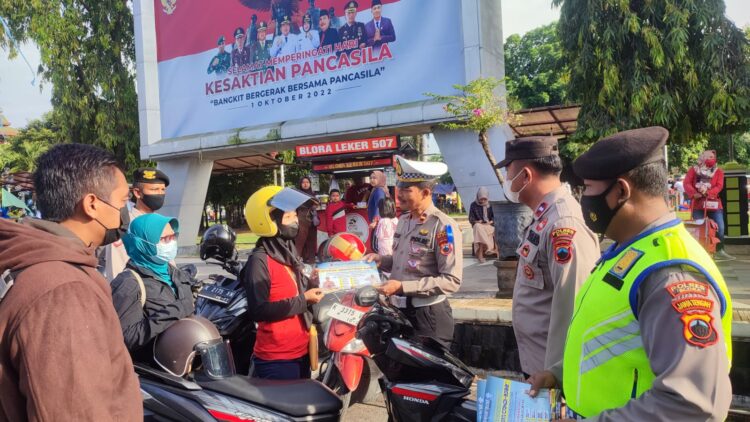 Manfaatkan Momen CFD, Polisi di Blora Gelar Edukasi Tertib Berlalu Lintas