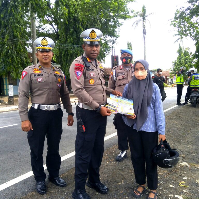 Tingginya Pelanggaran, Kasat Lantas Pimpin Operasi Zebra Candi di Randublatung