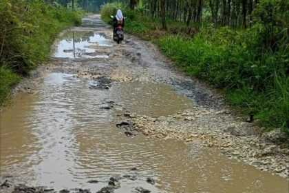 jalan rusak di desa jati kabar cepu kabarcepu