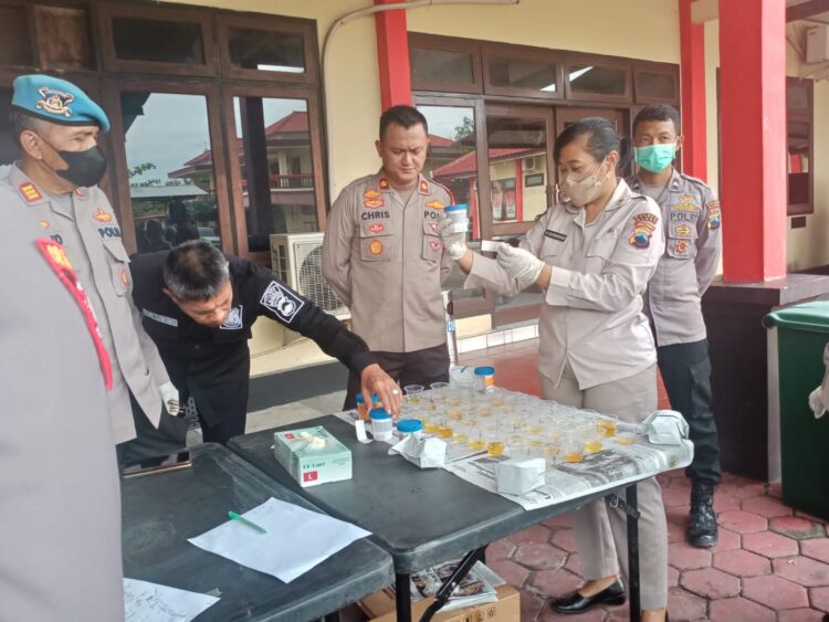 Anggota Polres Blora Mendadak Dites Urine