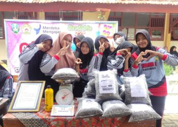 HUT Ke-23 SMA N 1 Kasiman Tampilkan Pameran Wirausaha Rekayasa dan Teknologi Kearifan Lokal