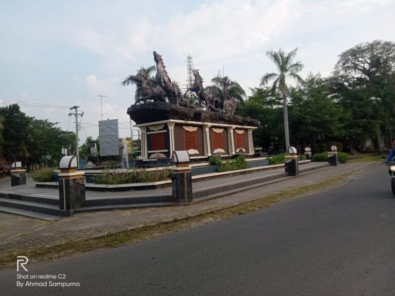 Legenda Kuda Gagak Rimang: Warisan Budaya dan Identitas Masyarakat Cepu