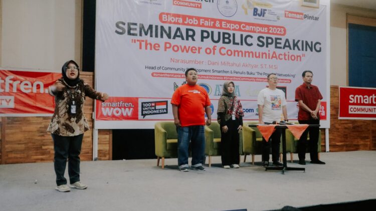 Turut Meriahkan 1 Abad NU, Smartfren Community Kolaborasi dengan Fatayat NU Blora dan HIMA UT Cepu