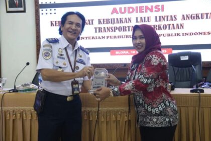 kemenhub datangi bandara ngloram cepu optimalisasi mengarah ke sektor ini