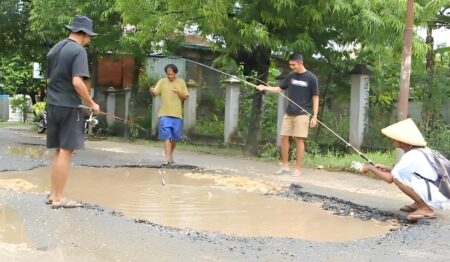 pembangunan infrastuktur blora belum merata ini kata wakil ketua dprd blora