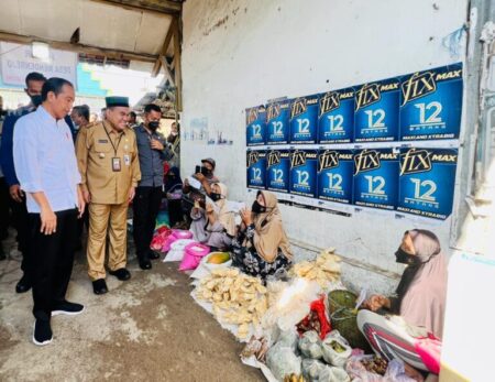 viral pedagang di pasar menden dapet rp12 juta dari presiden jokowi langsung lakukan ini