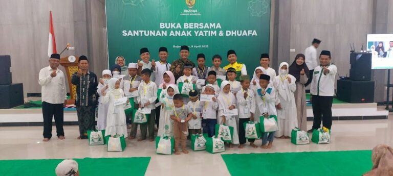 Berkah Ramadhan, Pertamina EP Cepu Zona 12, Bagikan Ratusan Bingkisan Kepada Yatim dan Dhuafa