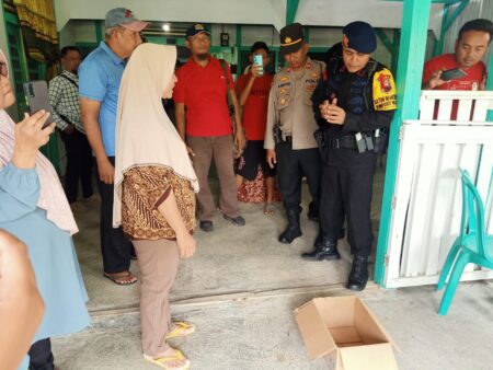 Tim Gegana Brimob Polda Jateng evakuasi granat dari rumah warga peninggalan pensiunan TNI