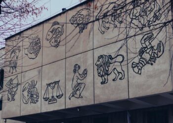 Ramalan Zodiak Hari INI, Selasa 20 Februari 2024: Ada yang Terlibat Cinta Segitiga?