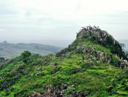 Bukit Pencu, Pegunungan Kapur yang Menwarkan Pemandangan Indah