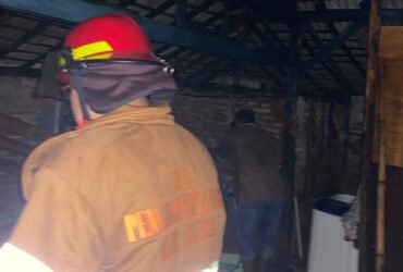 Tim Pemadam Kebakaran Pos Cepu