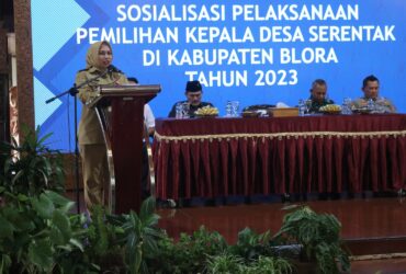 Wakil Bupati Blora, Tri Yuli Setyowati dalam Sosialisasi Pilkades serentak 2023