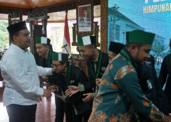 Bupati Blora Arief Rohman hadir dalam pelantikan pengurus Himpunan Mahasiswa Islam (HMI) Cabang Blora di Pendapa Rumah Dinas Bupati Blora, Minggu 14 Mei 2023.