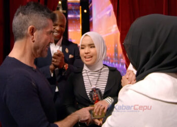Bisikan Simon Cowell ke Putri Ariani