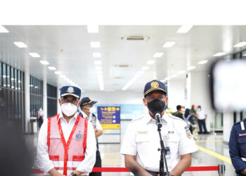 Insiden KA Brantas vs Truk di Semarang, PT KAI Mohon Maaf Atas Keterlambatan Perjalanan 2 Insiden KA Brantas vs truk trailer