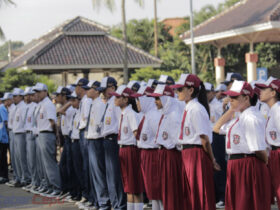 Seragam Sekolah yang Wajib Dipakai Siswa SD, SMP dan SMA