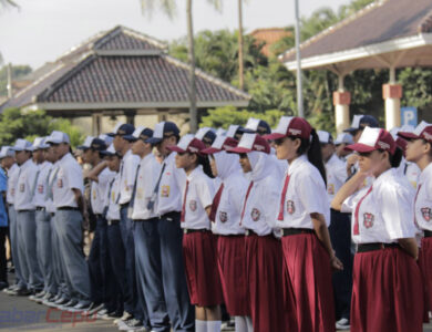 Seragam Sekolah yang Wajib Dipakai Siswa SD, SMP dan SMA