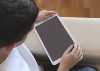 Merdeka Finansial Ala Generasi Sandwich di Era Digital