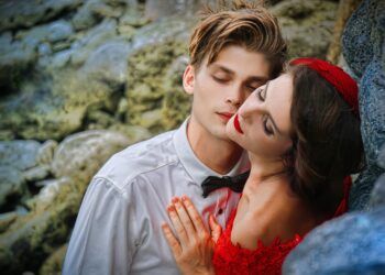 7 Zodiak Perempuan dengan Kekuatan Birahi dan Penuh Gairah