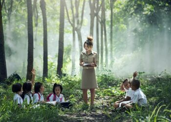 5 Zodiak INI, Cocok Menjadi Guru