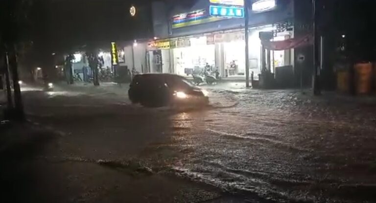 CEPU BANJIR! Sampah Jadi Biang Kerok