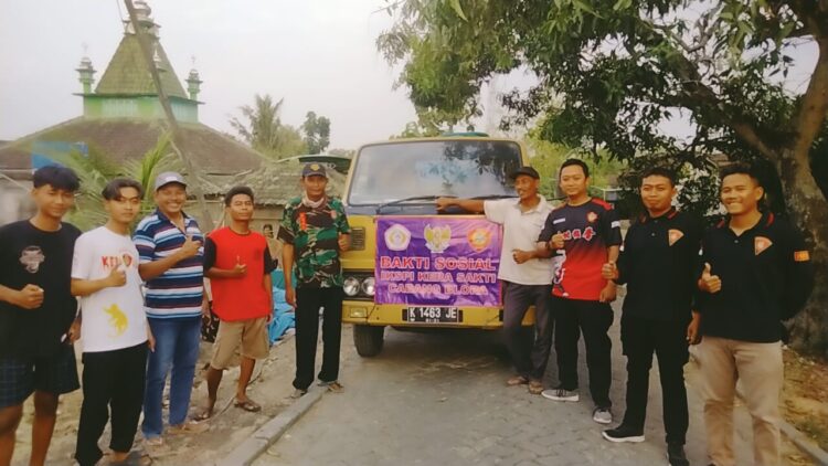 Perguruan Silat IKSPI Kera Sakti Blora Bantu Air Bersih Desa Terdampak Kekeringan