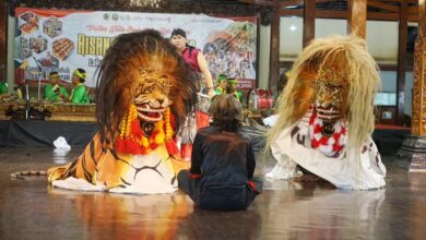 Barongan Blora Sukses Tampil di TMII Jakarta