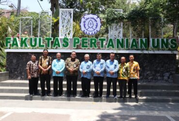 Bupati Blora saat foto bersama jajaran UNS Solo