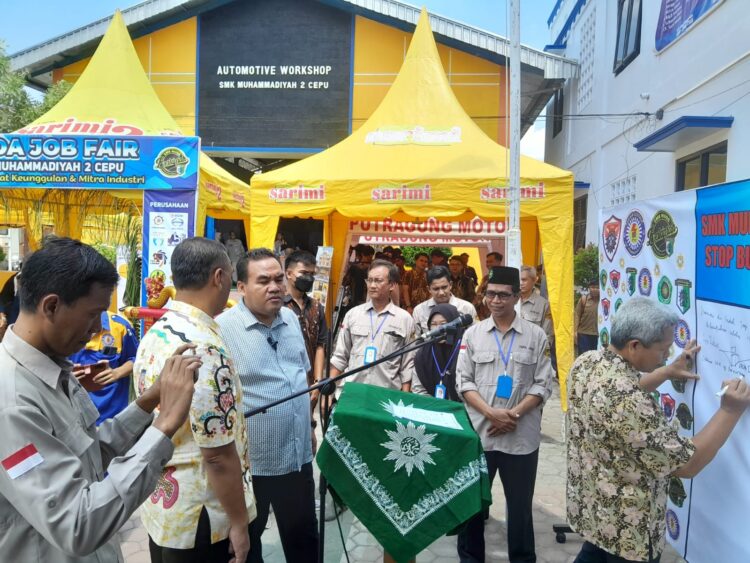 Job and University Fair di SMK Muhammadiyah 2 Cepu
