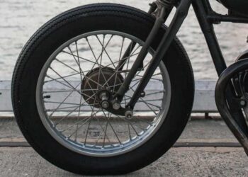 Ban-Motor-Terbaik-untuk-jalan-di-blora