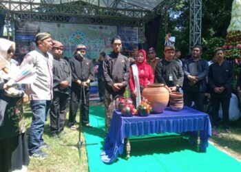 Nglaras Jagat Ngloram, Membumikan Banawa Sekar