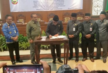 Rapat Paripurna DPRD Blora, Bupati Blora Jawab Pandangan Umum Fraksi