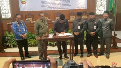 Rapat Paripurna DPRD Blora, Bupati Blora Jawab Pandangan Umum Fraksi