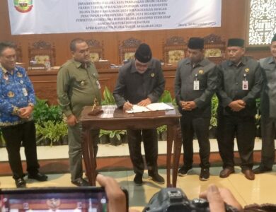 Rapat Paripurna DPRD Blora, Bupati Blora Jawab Pandangan Umum Fraksi