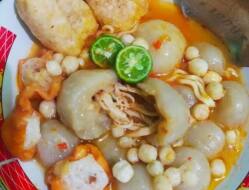 Baso Aci Isi Ayam Pedas, Hidangan Gurih dan Nikmat untuk Musim Hujan