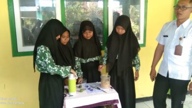 SDN Gadon Ubah Bunga Telang Jadi Minuman Ajaib, Bisa Atasi Stres dan Bikin Sehat