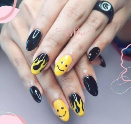 Nail Art, Seni Mewarnai Kuku yang Membuatmu Seperti Princess